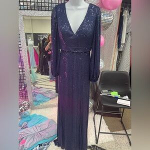 Navy V-Neck Long Sleeve Gown for Cocktail